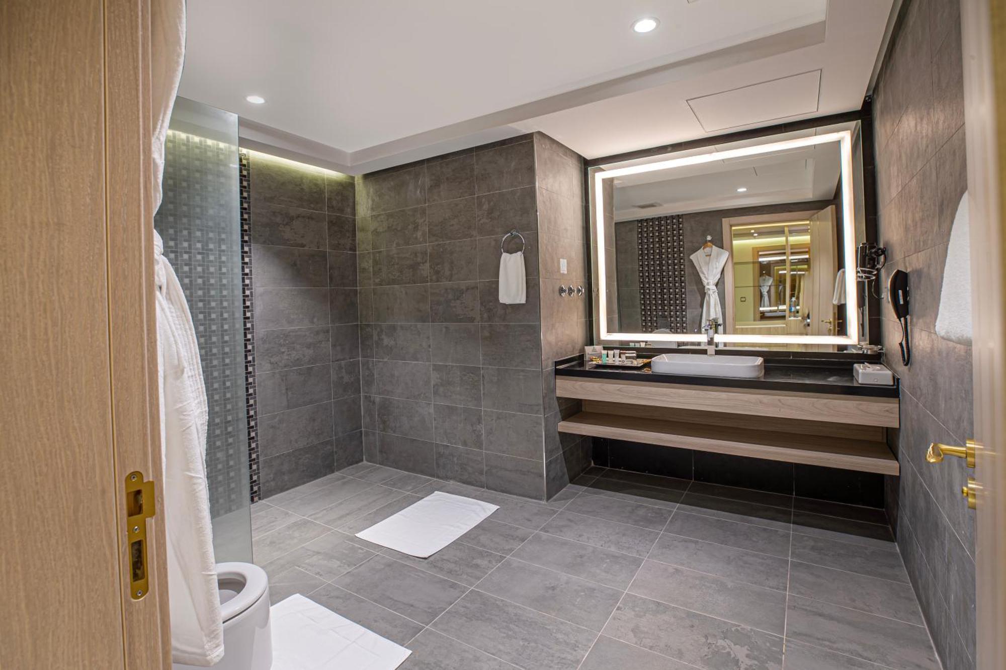 Green Park Hotel 도하 외부 사진